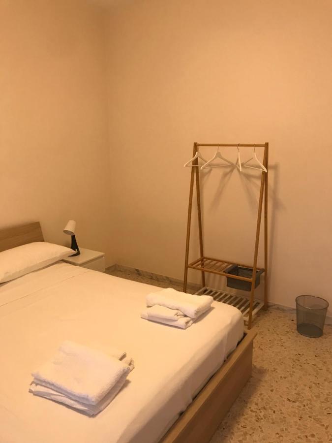 B&B Parco 2 Giugno Bari Esterno foto