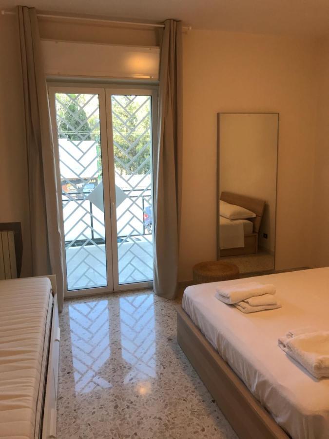 B&B Parco 2 Giugno Bari Esterno foto