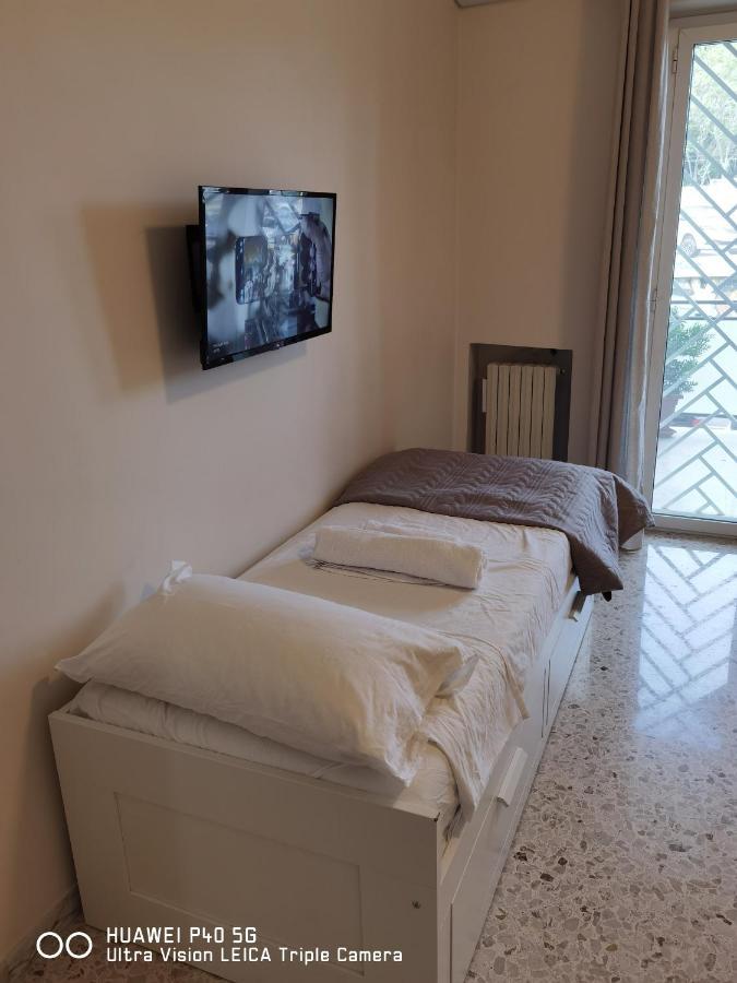 B&B Parco 2 Giugno Bari Esterno foto